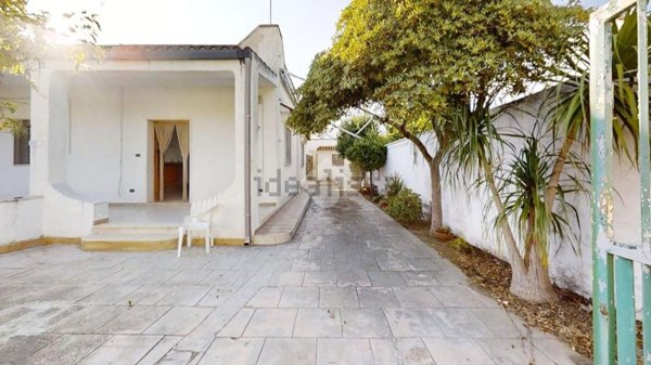 appartamento in vendita a Torchiarolo in zona Lendinuso