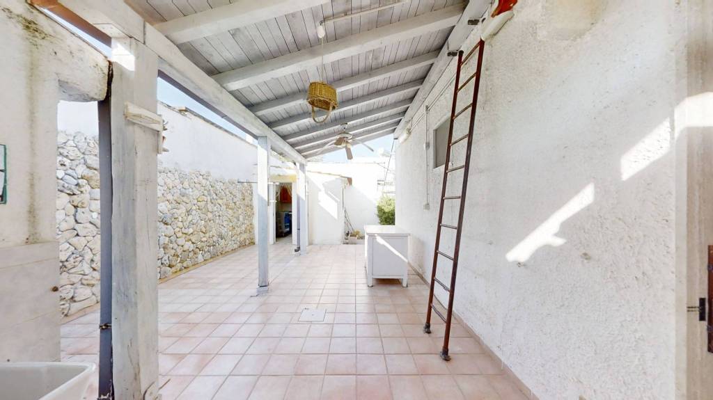 casa indipendente in vendita a Torchiarolo in zona Lendinuso