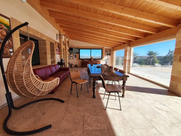 casa indipendente in vendita a Torchiarolo