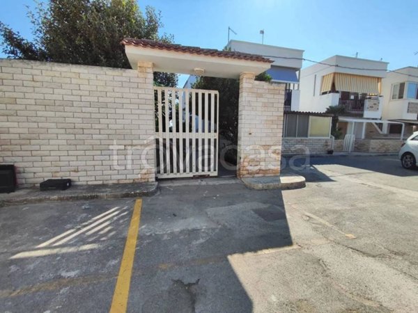 appartamento in vendita a Torchiarolo in zona Lendinuso