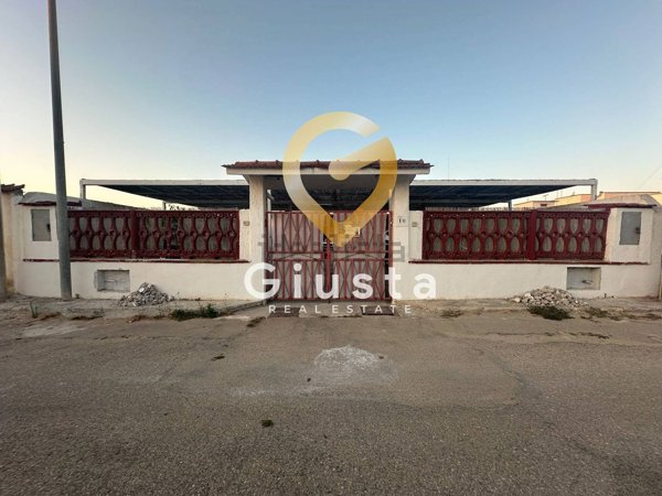 casa indipendente in vendita a Torchiarolo