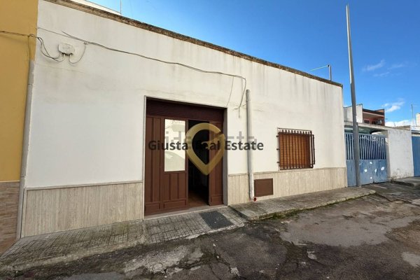 casa indipendente in vendita a Torchiarolo