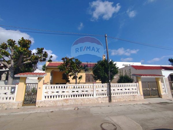 casa indipendente in vendita a Torchiarolo