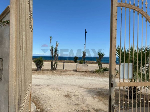 terreno agricolo in vendita a Torchiarolo