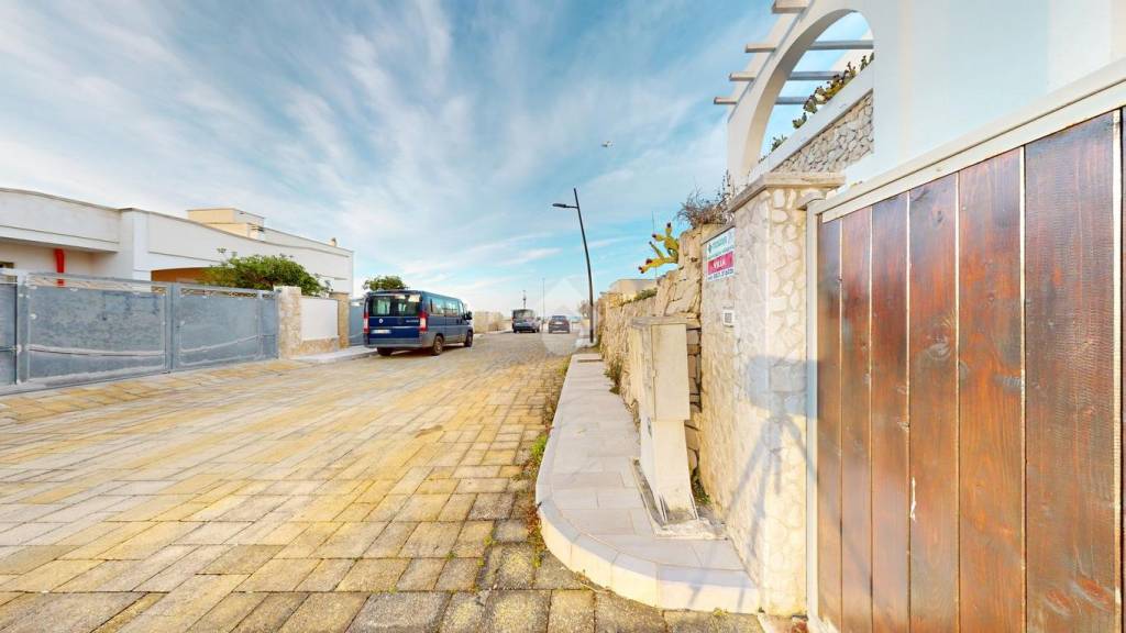 casa indipendente in vendita a Torchiarolo in zona Lendinuso