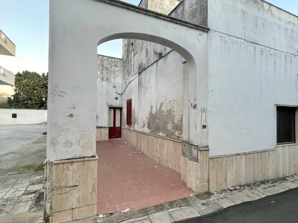 casa indipendente in vendita a Torre Santa Susanna