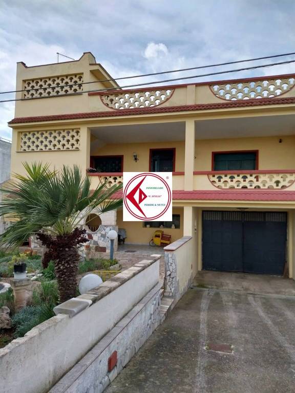 casa indipendente in vendita a Torre Santa Susanna