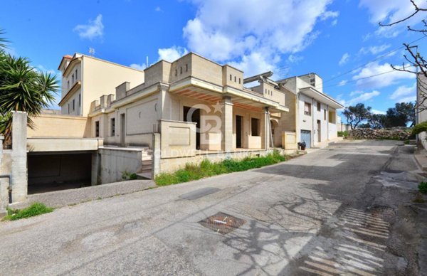 casa indipendente in vendita a Villa Castelli