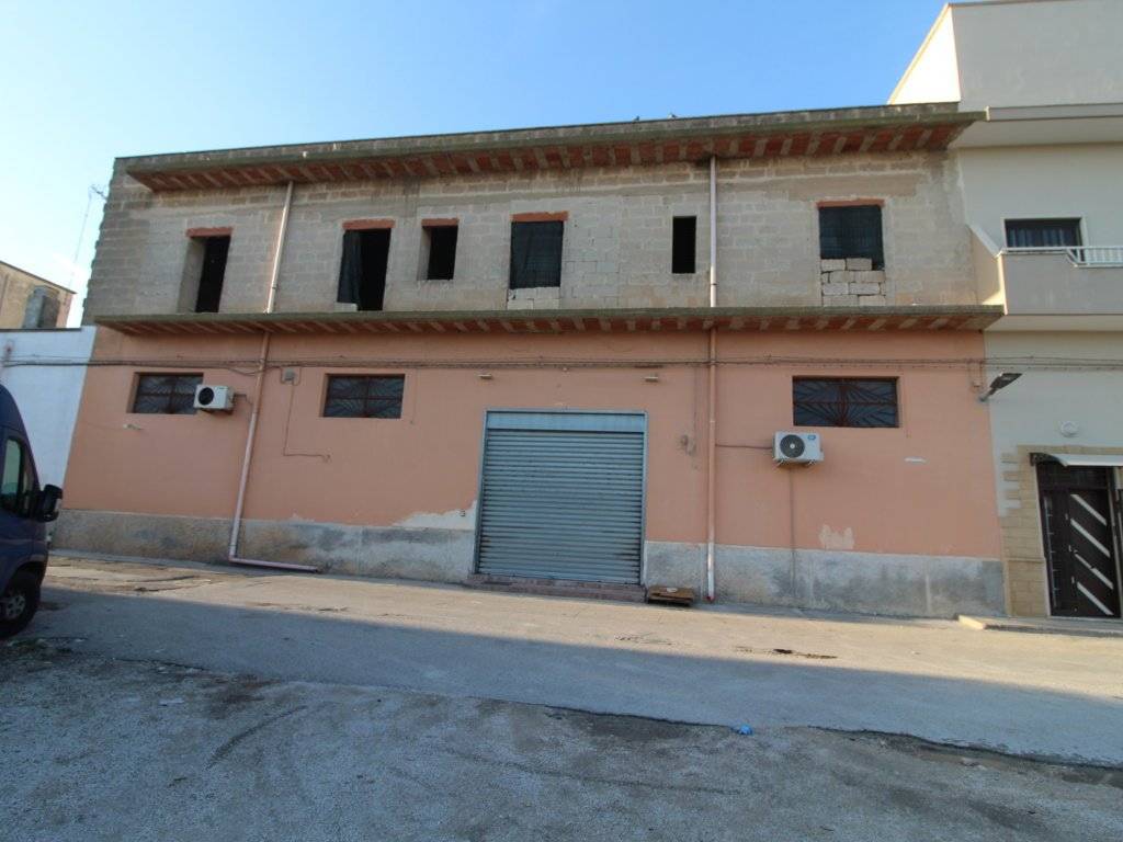 casa indipendente in vendita a Villa Castelli