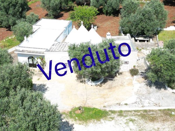casa indipendente in vendita a Villa Castelli