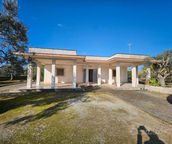 casa indipendente in vendita a Villa Castelli in zona Antoglia