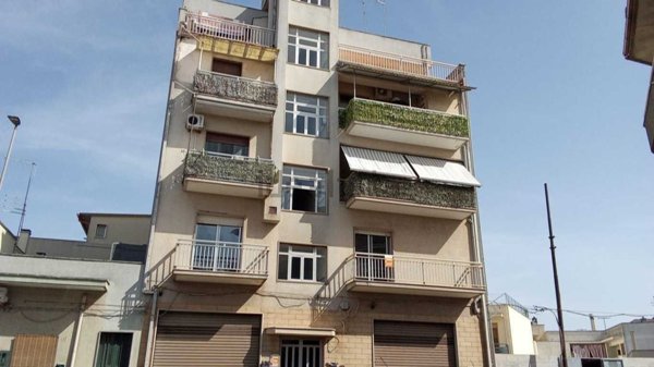 casa indipendente in vendita a Villa Castelli