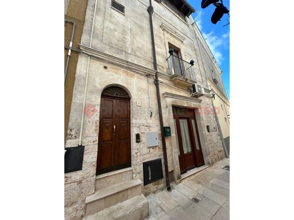 casa indipendente in vendita a Villa Castelli