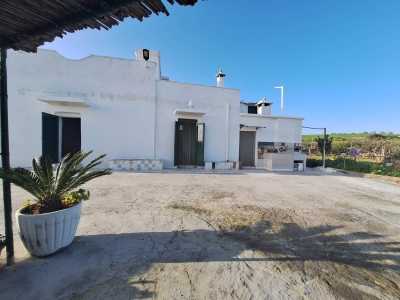 casa indipendente in vendita a Villa Castelli