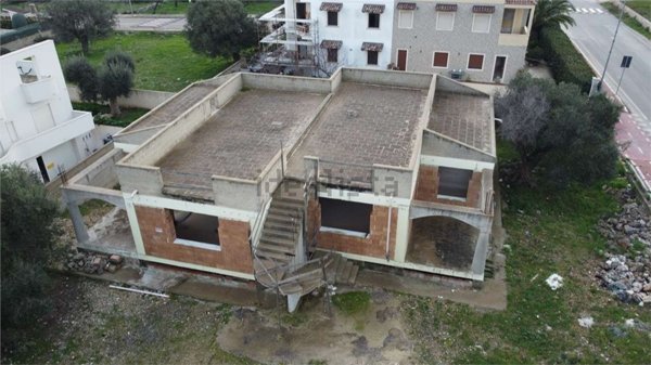 casa indipendente in vendita a Villa Castelli