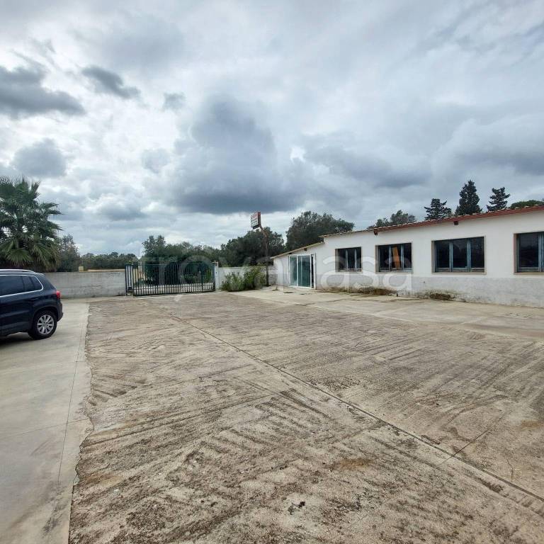 casa indipendente in vendita a Villa Castelli