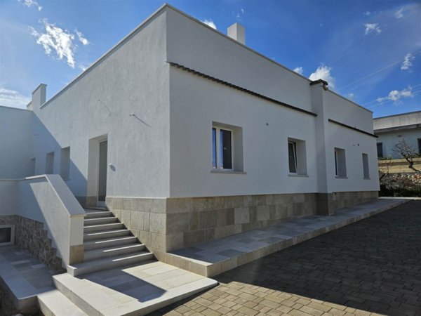 casa indipendente in vendita a Villa Castelli