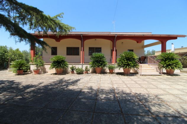 casa indipendente in vendita a Villa Castelli