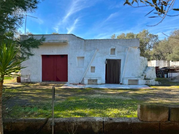 casa indipendente in vendita a Villa Castelli