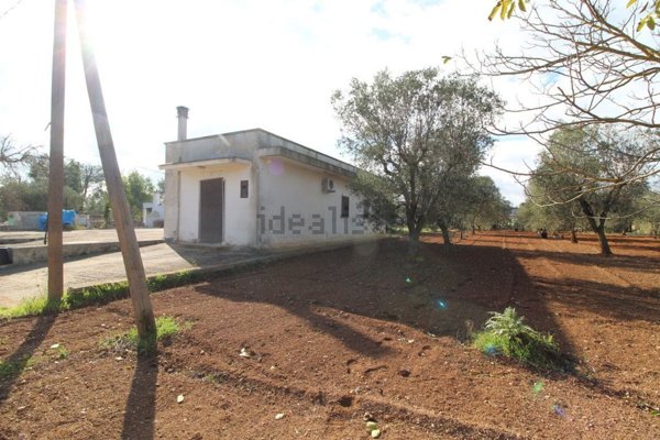 casa indipendente in vendita a Villa Castelli in zona Antoglia