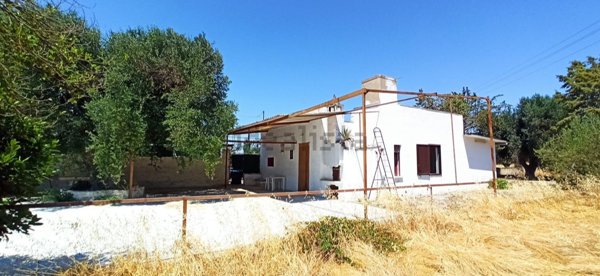casa indipendente in vendita a Villa Castelli in zona Antoglia