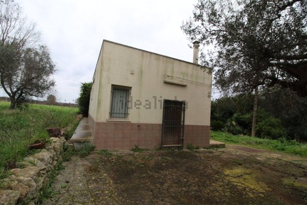 casa indipendente in vendita a Villa Castelli