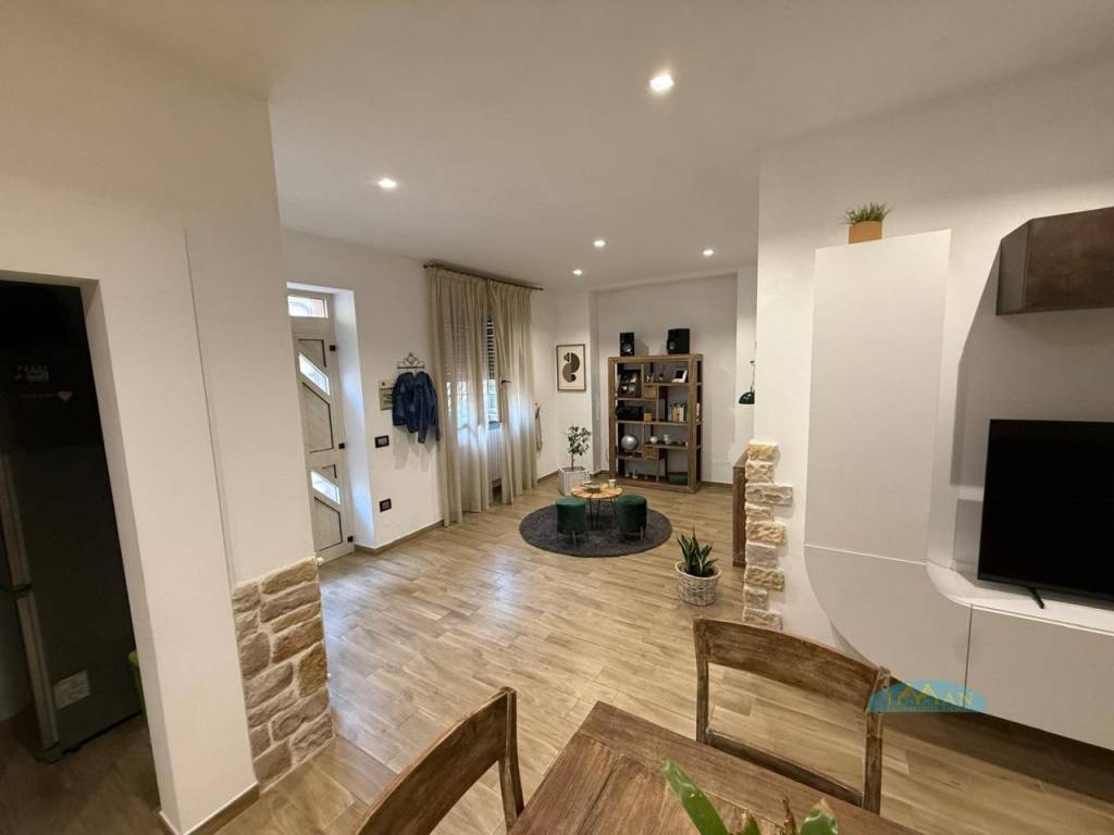 casa indipendente in vendita a Villa Castelli