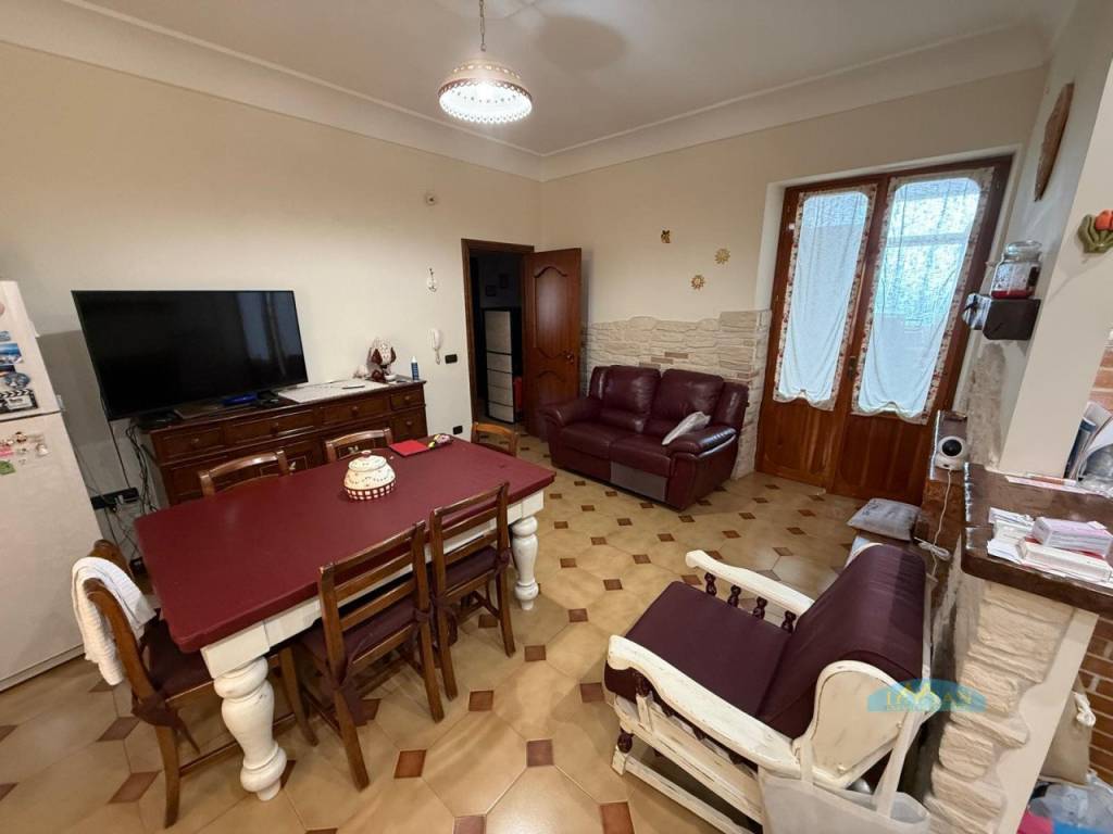 casa indipendente in vendita a Villa Castelli