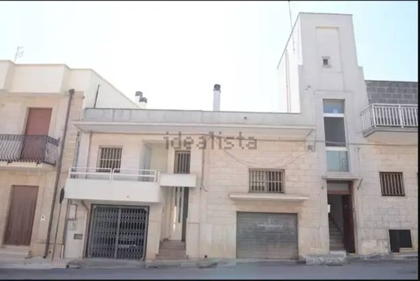 intera palazzina in vendita a Villa Castelli