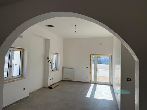 casa indipendente in vendita a Villa Castelli in zona Antoglia