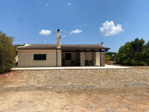 casa indipendente in vendita ad Alessano