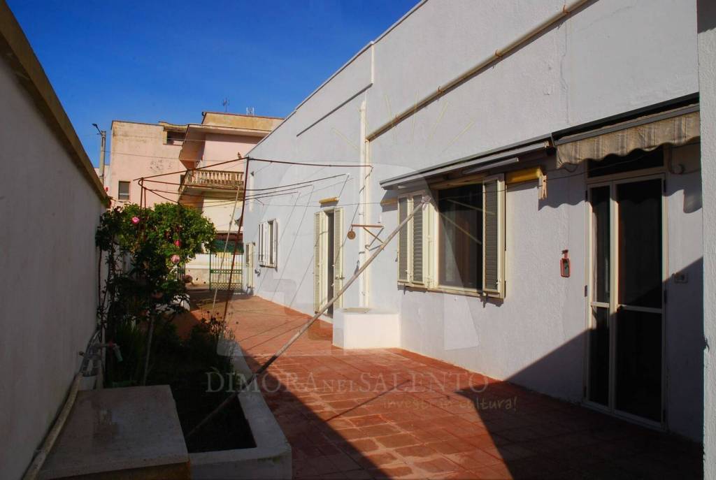 casa indipendente in vendita ad Alessano