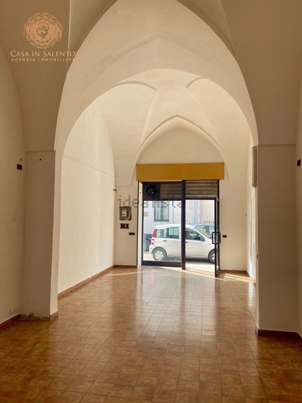 locale commerciale in vendita ad Alessano