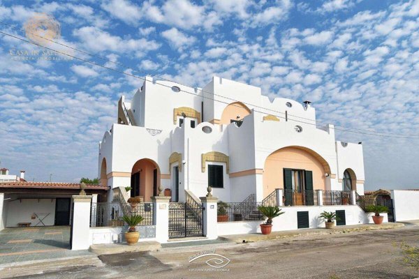 casa indipendente in vendita ad Alessano in zona Marina di Novaglie