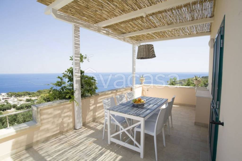 casa indipendente in vendita ad Alessano in zona Marina di Novaglie