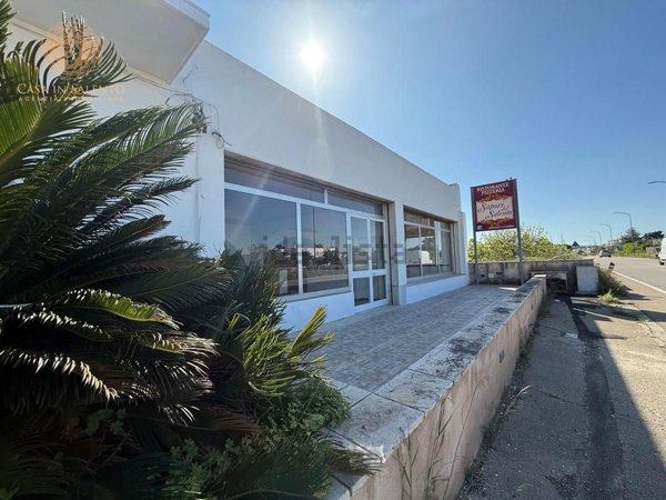 locale commerciale in vendita ad Alessano