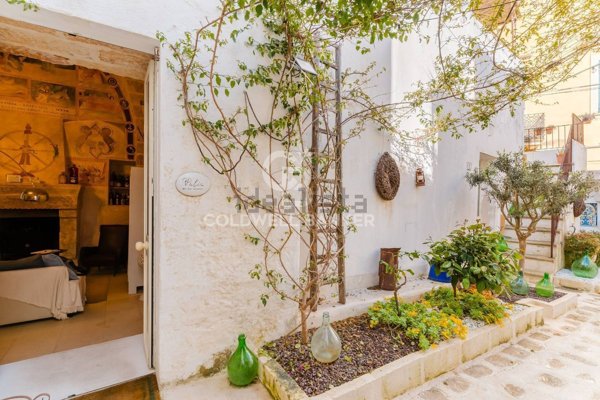 casa indipendente in vendita ad Alessano