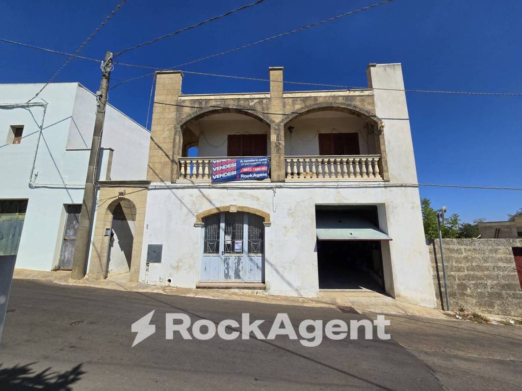 casa indipendente in vendita ad Alessano in zona Montesardo