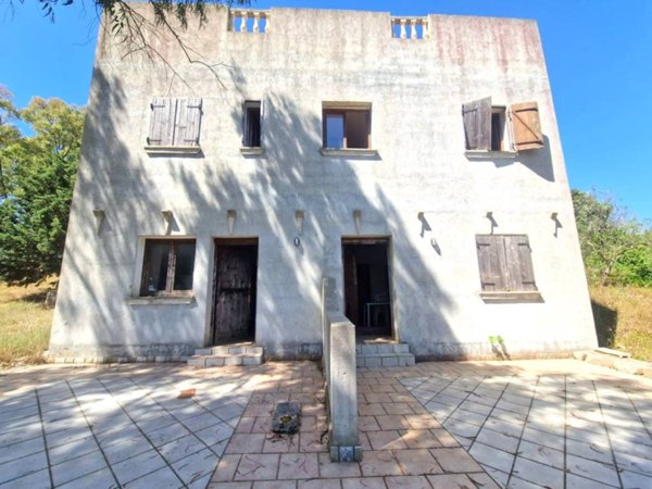 casa indipendente in vendita ad Alessano
