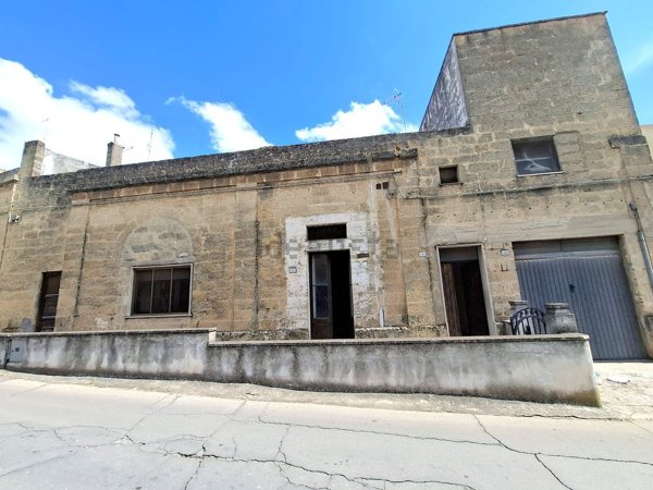 casa indipendente in vendita ad Alessano