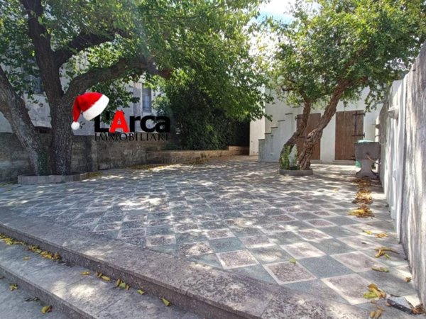 casa indipendente in vendita ad Alessano