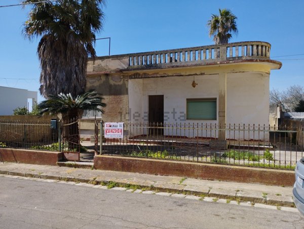 casa indipendente in vendita ad Alessano