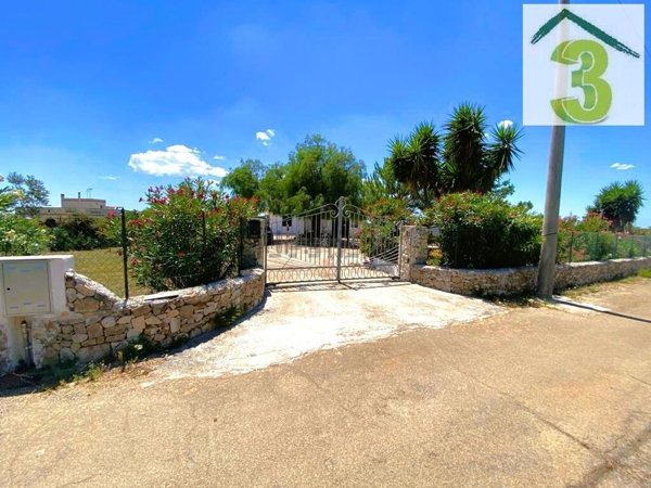 casa indipendente in vendita ad Alessano in zona Montesardo