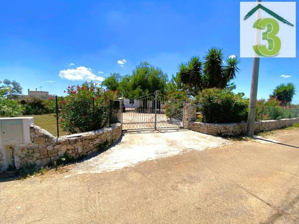 casa indipendente in vendita ad Alessano in zona Montesardo