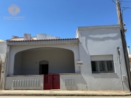 casa indipendente in vendita ad Alessano in zona Montesardo