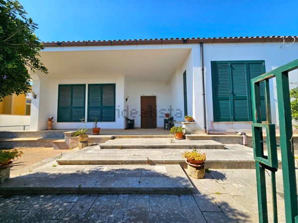 casa indipendente in vendita ad Alessano