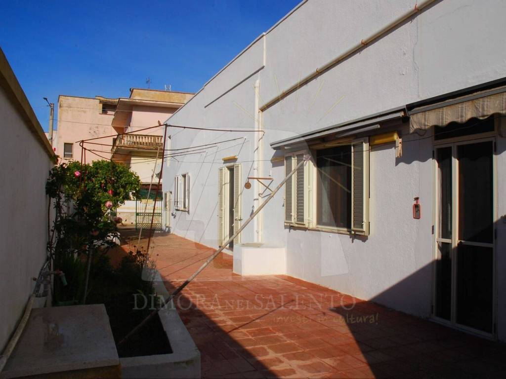 casa indipendente in vendita ad Alessano