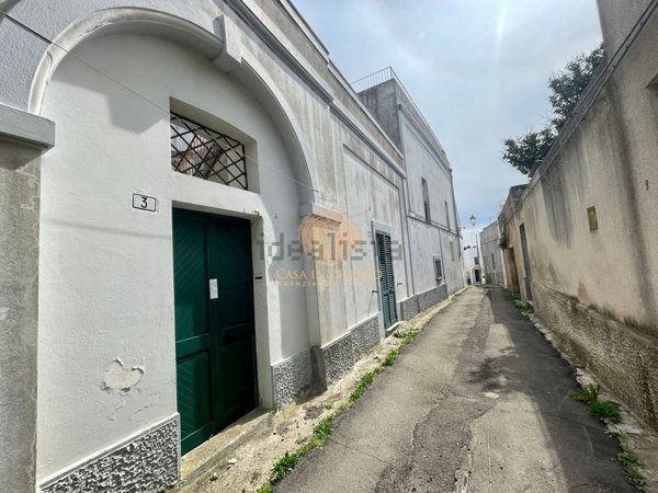casa indipendente in vendita ad Alessano in zona Montesardo