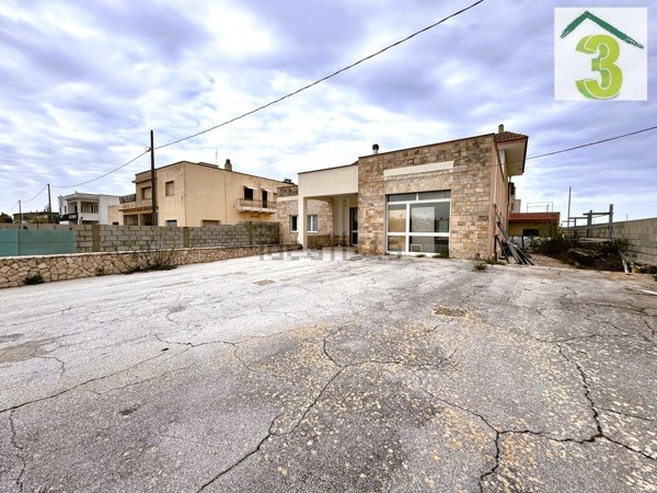 locale commerciale in vendita ad Alessano