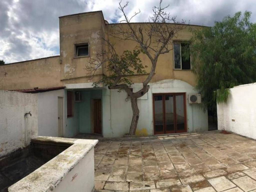 casa indipendente in vendita ad Alezio